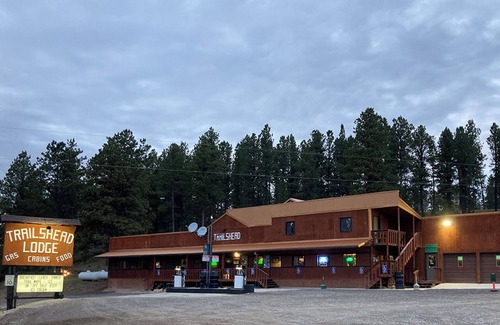 Deadwood Haus | Trailshead Lodge - Cabin 5