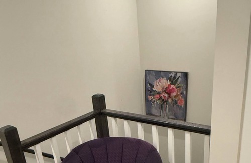 Laurel Haus | Tranquil 1-Bedroom Oasis + Private Spa Bathroom