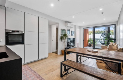 Point Chevalier Wohnung | Tranquil 2 Bd Apt with AC, WIFI, & 10min from CBD