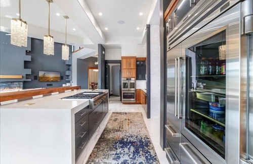 Twin Falls Haus | Tranquil and Dramatic house on the Rim of the Snake River Canyon