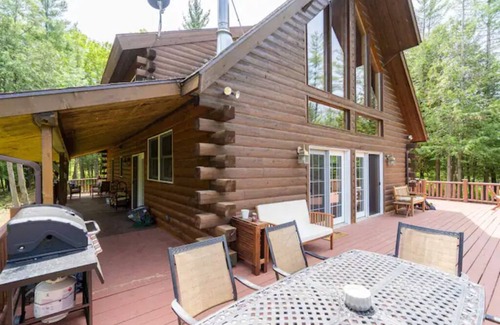 Tustin Haus | Tranquil cabin on the Pine River