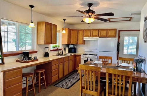 San Lorenzo Kabine | Tranquil escape nestled in the forest on a beautiful horse ranch.