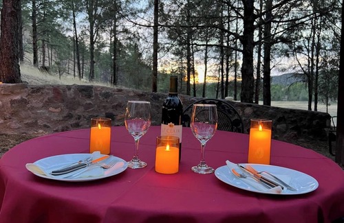 San Lorenzo Kabine | Tranquil escape nestled in the forest on a beautiful horse ranch.