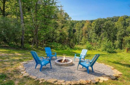 Hallsville Haus | Tranquil Heights Cabin in Hocking Hills