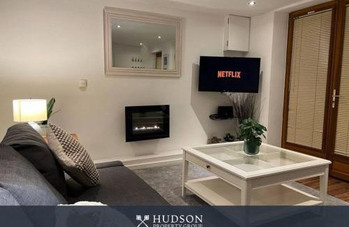 Jackfield Haus | Tranquil Home in Jackfield
