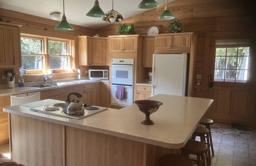 St Ignace Wohnung | Tranquil Retreat or Romantic Getaway in Beautiful Upper Peninsula of Michigan.