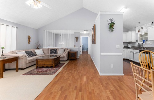 Lawrenceville Haus | Tranquil Retreat on Stoneoak Cir