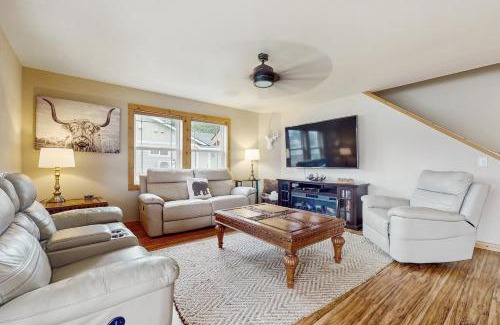 Cle Elum Haus | Tranquil Shores Hideaway
