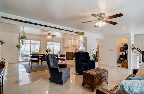 Kettering Haus | Tranquil, spacious in one of Ohio’s nicest neighborhoods.