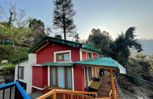 Kaul Wohnung | Tranquil View Cottage - Private Room with Balcony