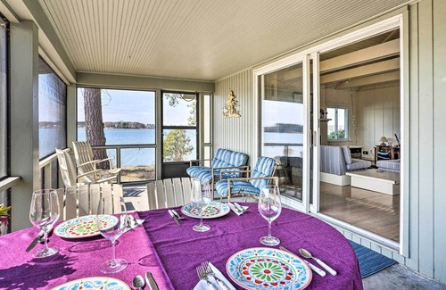 Reedville Hütte | Tranquil Waterfront Cottage with Private Beach!