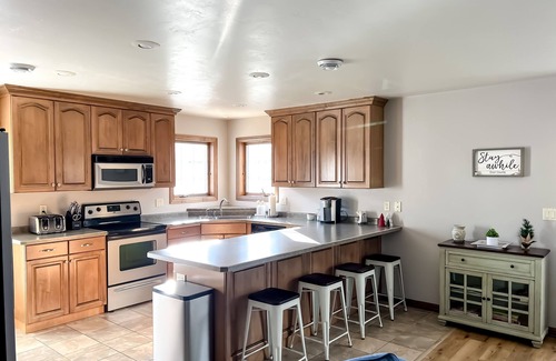 Fish Creek Hütte | Tranquility in Downtown Fish Creek