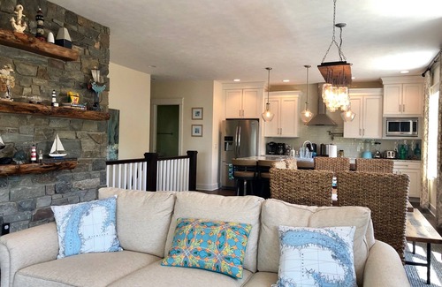 Miami Park Haus | Tranquility on the Lake