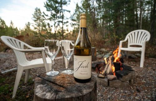 Coram Haus | Trapper's Cabin, 7 Min To Glacier, Dogs Welcome