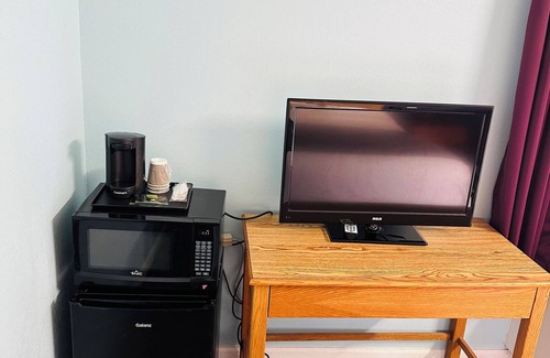 Emporia Hotel | Travel Inn & Suites