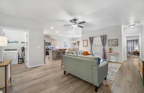 Twin Falls Haus | Travelers Hideout #1