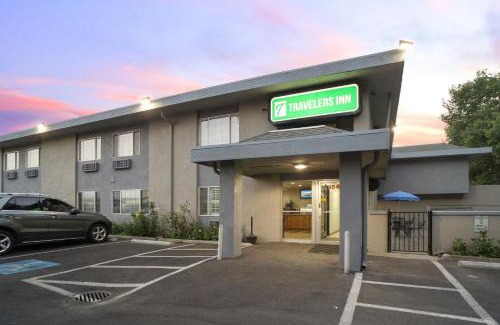 Medford Hotel | Travelers Inn Medford