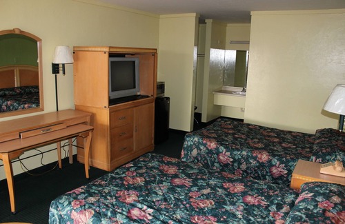 Gainesville Hotel | Travelers Inn