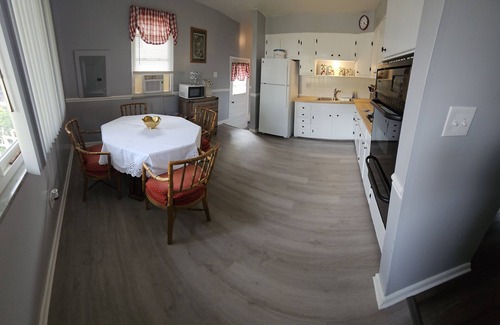 Akron Haus | Traveling Nurses Only