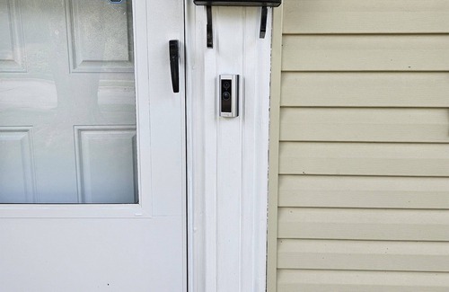 Akron Haus | Traveling Nurses Only