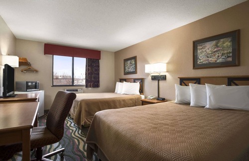 Battle Creek Hotel | Travelodge by Wyndham Battle Creek