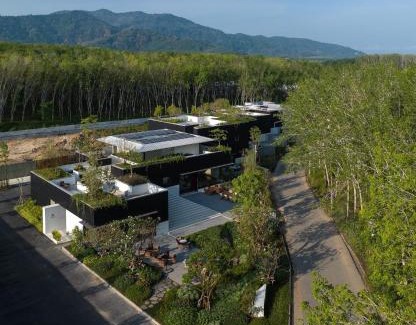 Si Sunthon Villa | Tree O'clock Pool Villa - Phuket