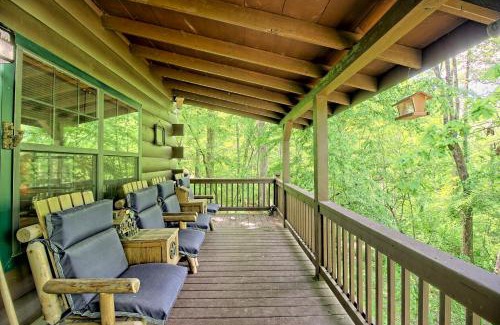 Ellijay Haus | Tree Song Mountain Creek Cabin