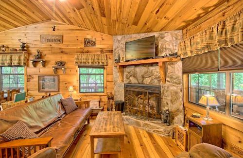 Ellijay Haus | Tree Song Mountain Creek Cabin