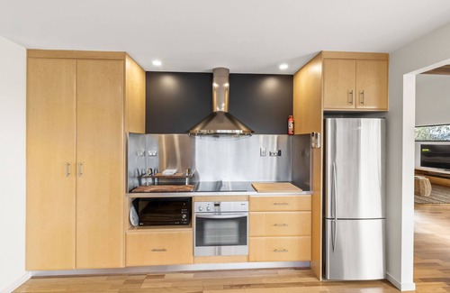 Rosetta Haus | Tree Top Views - 4 Bedroom House