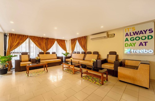 Kazhakuttam Hotel | Treebo The Classic Highway Side