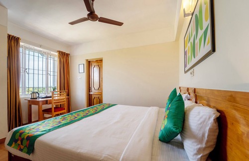 Kazhakuttam Hotel | Treebo The Classic Highway Side