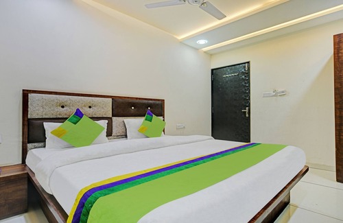 Indore Haus | Treebo Jayshree Palace C21 Business Park