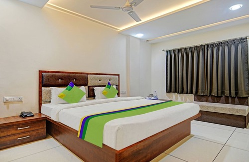 Indore Haus | Treebo Jayshree Palace C21 Business Park