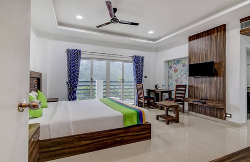 Kannan Devan Hills Hotel | Treebo Tryst Misty Garden Resorts
