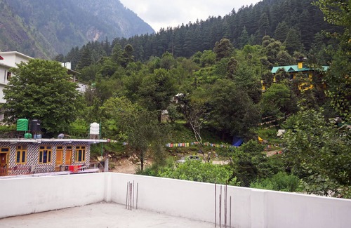 Kasol Hotel | Treebo Trend Woodward II