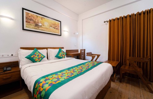 Thiruvananthapuram Hotel | Treebo West Fort Divine