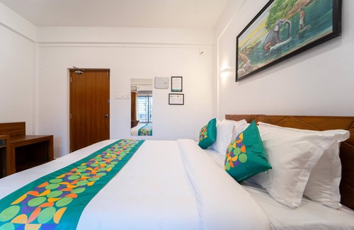 Thiruvananthapuram Hotel | Treebo West Fort Divine