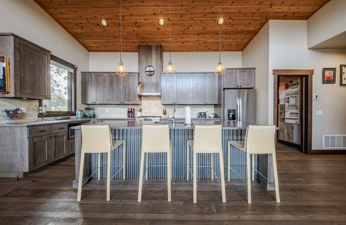 Eureka Haus | Treehouse at the Wilderness Club