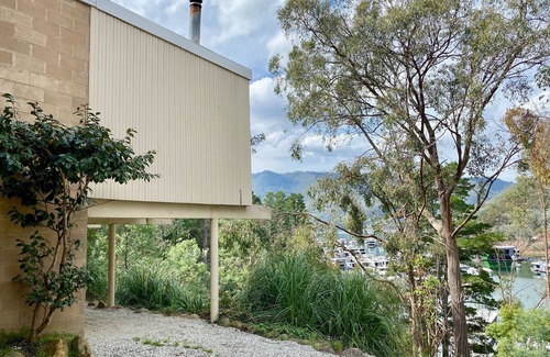 Eildon Haus | Treehouse @ Lake Eildon Marina - Your Private Lake Escape Awaits!