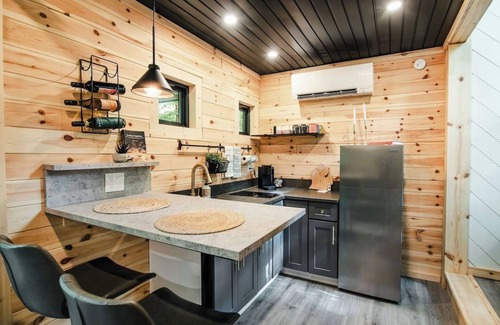 Charlevoix Haus | Treehouse Private Acerage