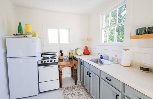 Thomasville Hütte | Treehouse views in Historic Downtown Thomasville, Georgia