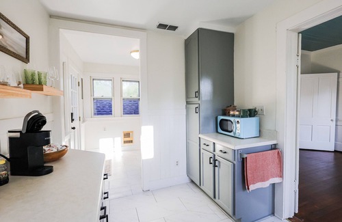 Thomasville Hütte | Treehouse views in Historic Downtown Thomasville, Georgia