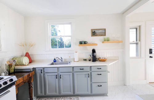 Thomasville Hütte | Treehouse views in Historic Downtown Thomasville, Georgia