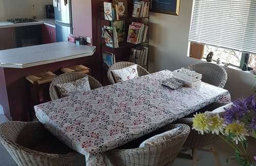 Haruru Haus | Baumkronen - Spektakuläre Aussicht auf Fluss und Meer