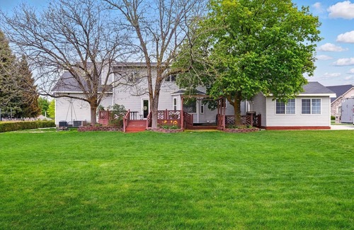 Nibley Haus | Tremendous 7-bedroom house with large movie and game room in Nibley