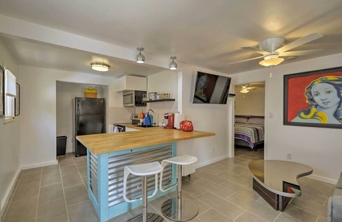 Winslow Wohnung | NEU! Winslow Apt auf Rte 66 von Standin 'an einer Ecke