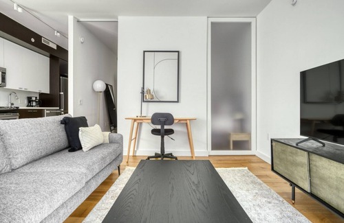 Navy Yard Wohnung | Trendy Navy Yard 1BR w/ Gym & W/D, steps from Nats Park, by Blueground