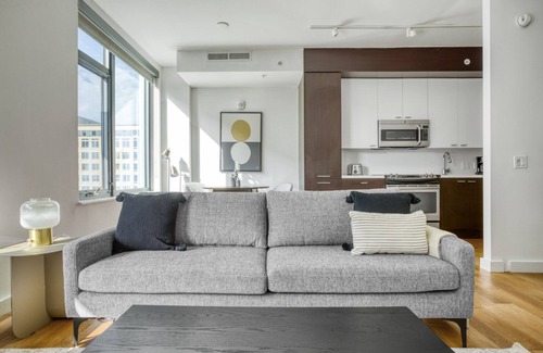 Navy Yard Wohnung | Trendy Navy Yard 1BR w/ Gym & W/D, steps from Nats Park, by Blueground