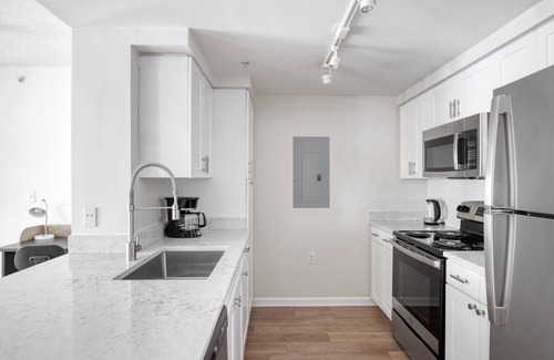 North Bethesda Wohnung | Trendy North Bethesda 2BR w/ W/D, Pool & Gym, nr Metro, by Blueground