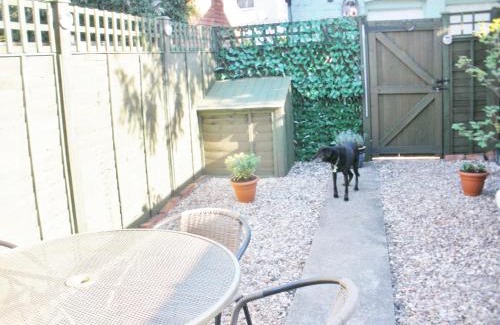 Newark Haus | Trent Cottage